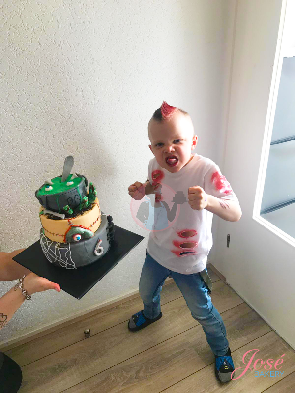 Halloween verjaardagstaart 20 personen